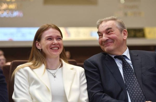 Ксения Макеева и Александр Нефедович получили награды президента РФ