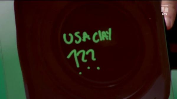 Фриц после победы над Циципасом написал на камере «Грунт в Америке???» 